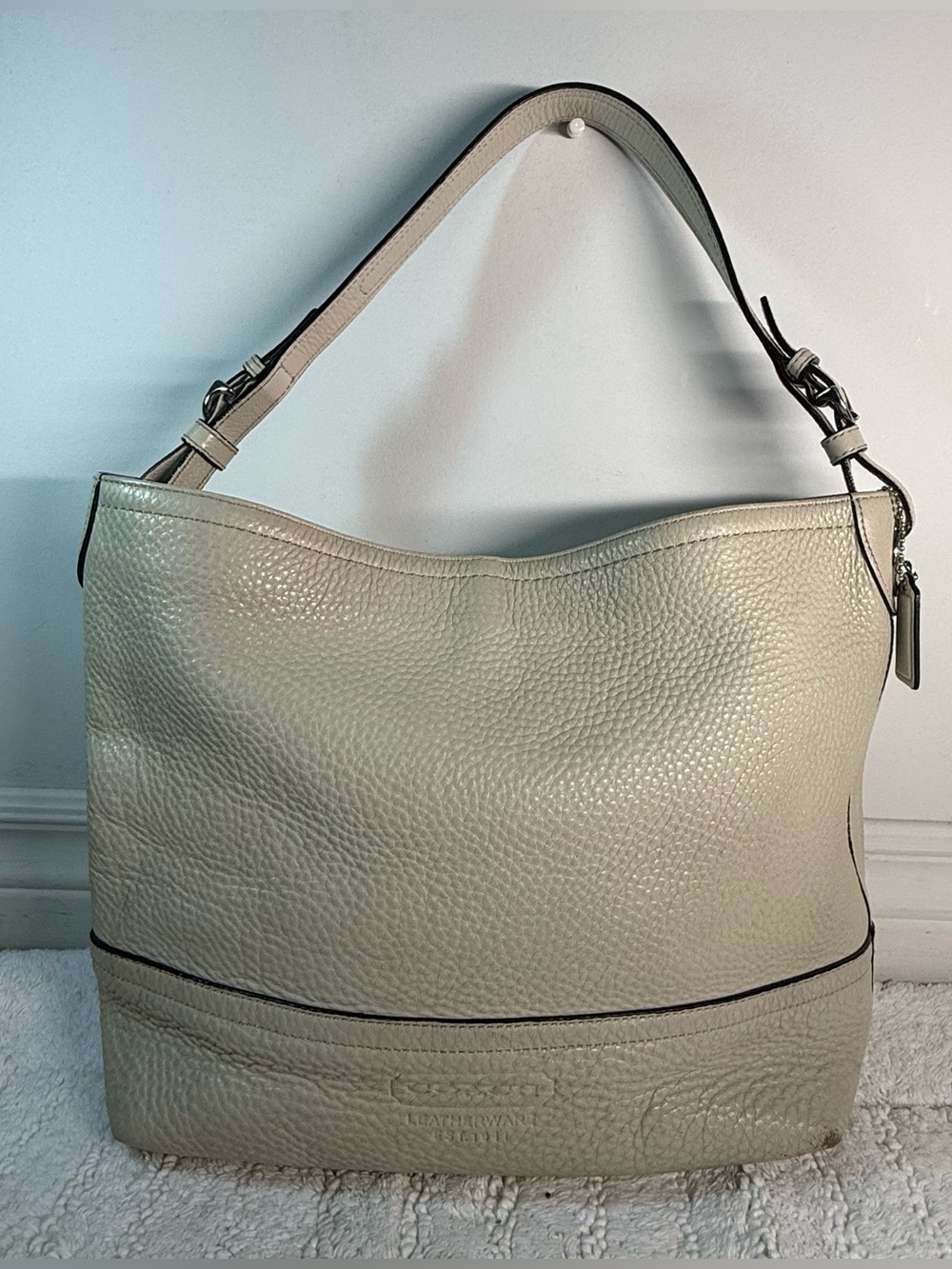 Vintage Coach Leatherware F11662 Soho Large Hobo Bag Cream Ivory Pebbled Leather
